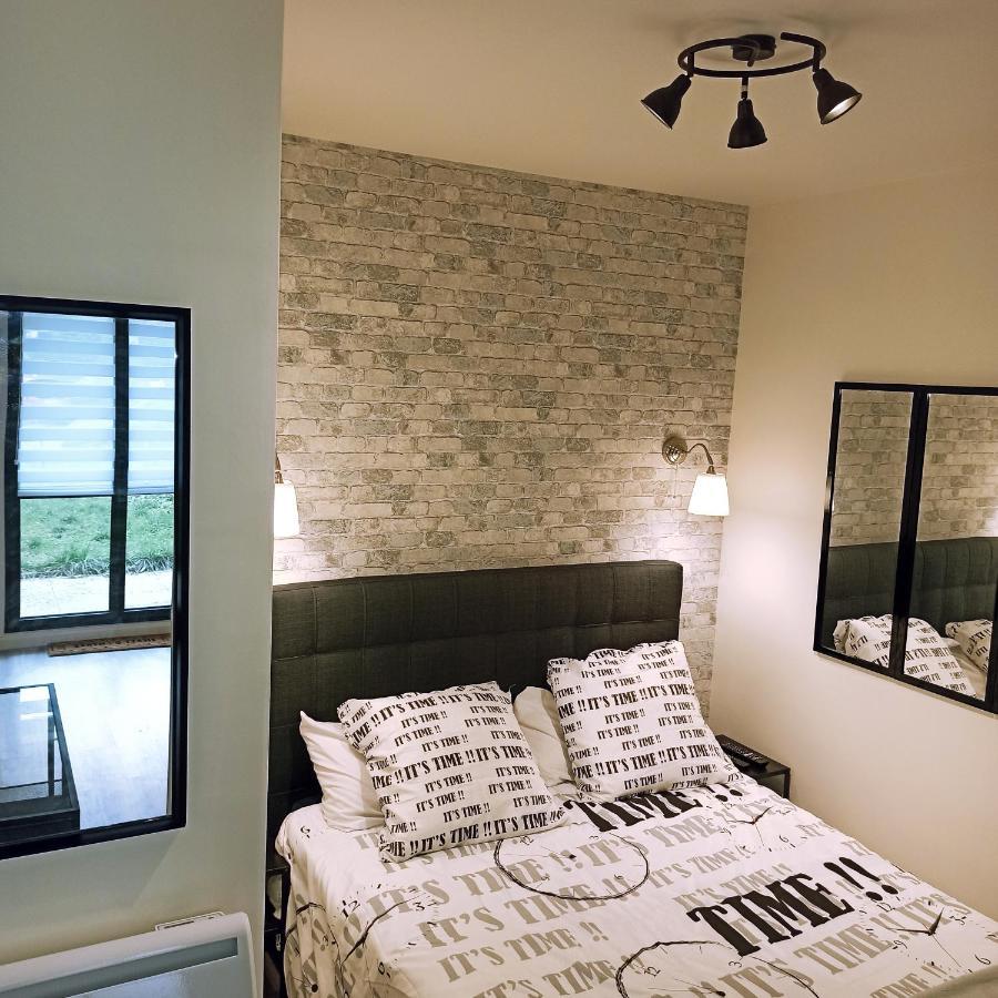 Detente & Jardin By Beds4Wanderlust - Charmant T2 Avec Jardin - Gare Plaisir-Grignon, Versailles 20Km Exterior foto